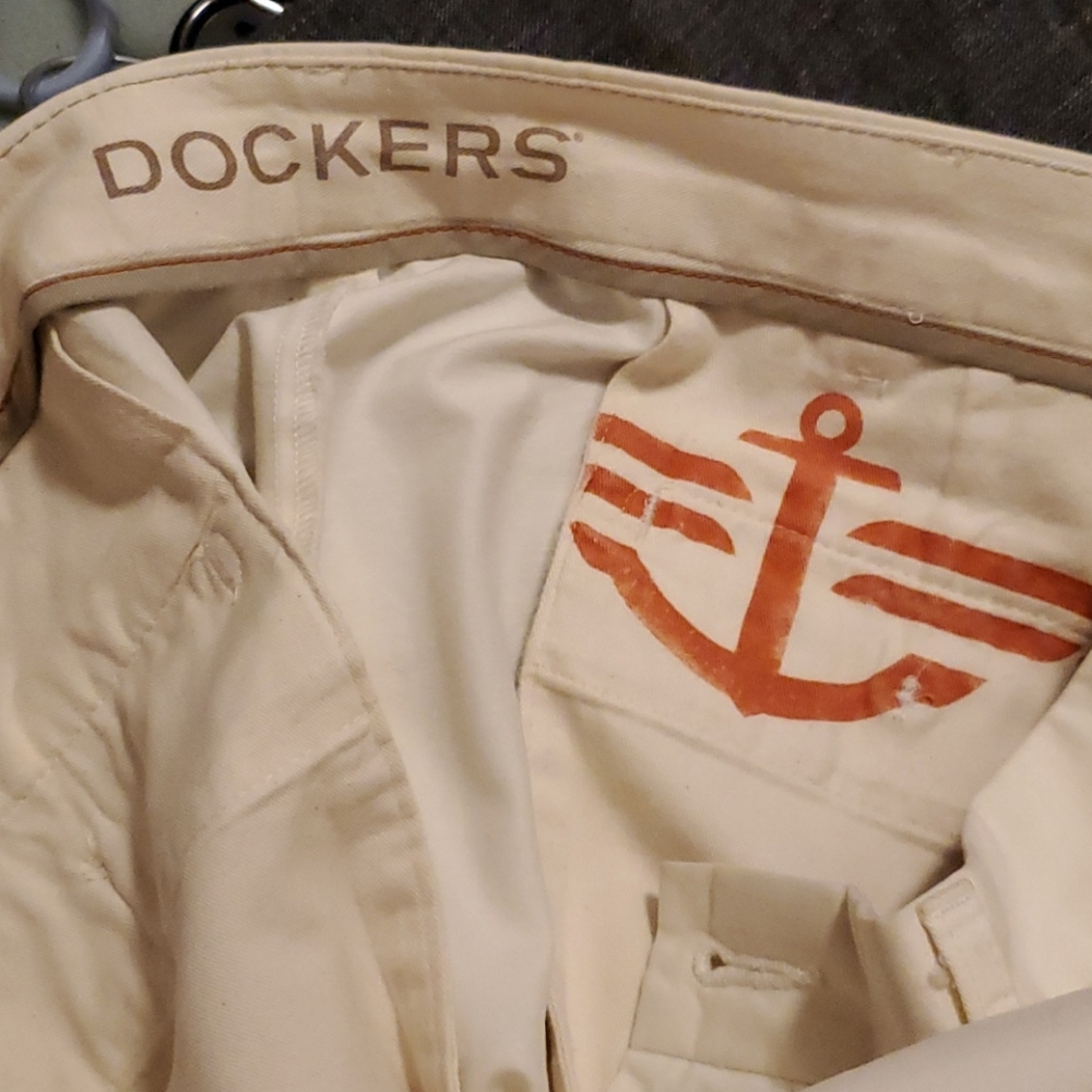 Dockers pants - Picture 3 of 3